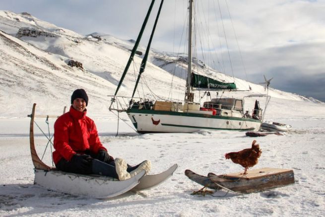 Guirec Soud�e �berwintert mit ihrem Huhn