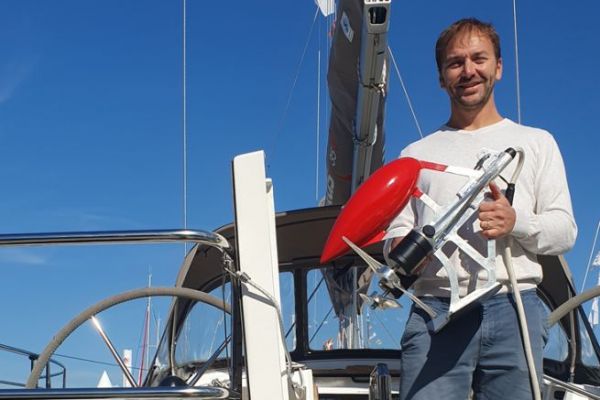 Der SeaWing in den Hnden seines Konstrukteurs